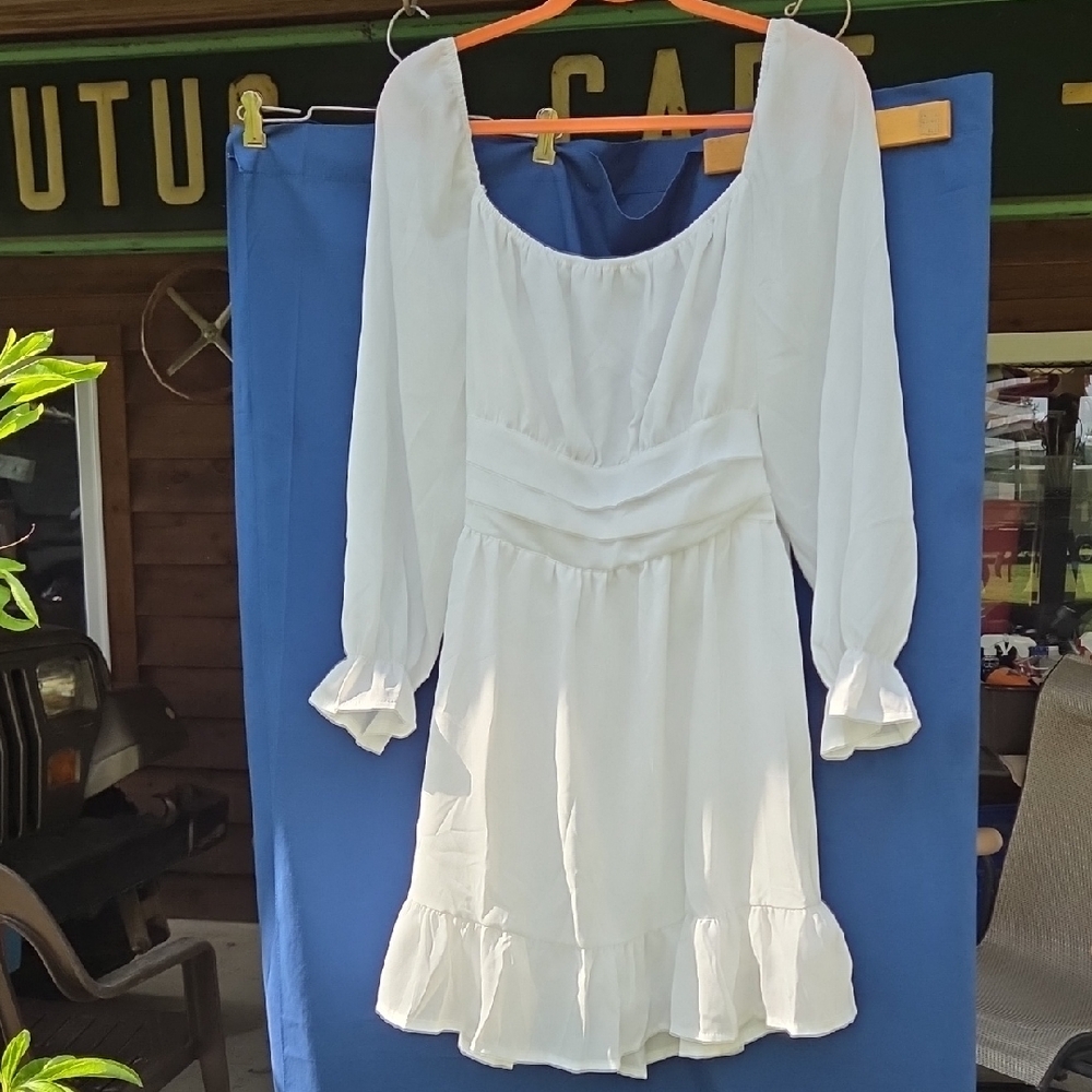 Chic Long Sleeve White Dress XL